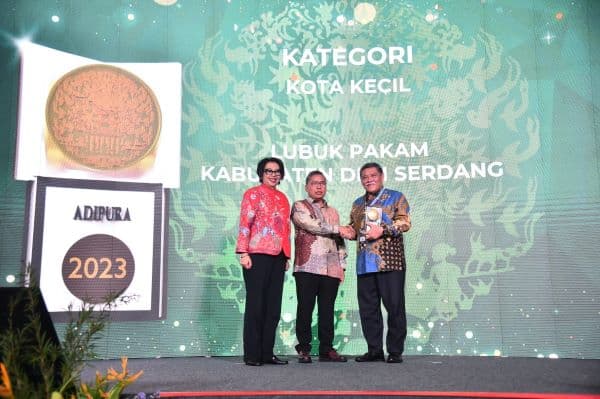 lubuk_pakam_raih_piala_adipura_untuk_ke_17_kalinya
