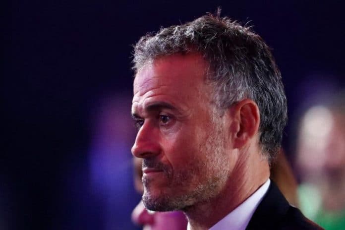 luis_enrique_geli_lihat_pertandingan_sepakbola_tanpa_penonton