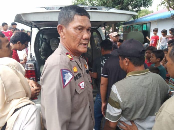 lutfi_tewas_disambar_ular_besi_di_medan_labuhan