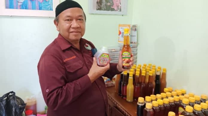 madu_flora_nauli_kisah_pria_asal_jabar_mengubah_inspirasi_hingga_hasilkan_cuan