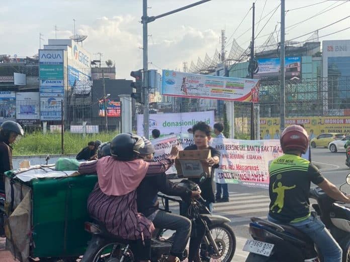 mahasiswa_uhn_kumpul_donasi_bantu_korban_banjir_di_humbahas