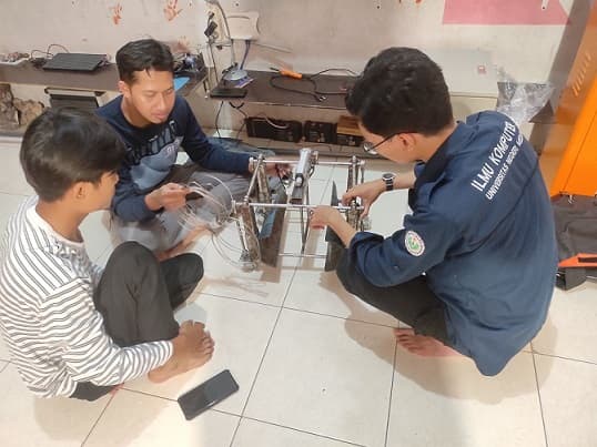 mahasiswa_unimed_ciptakan_alat_terapi_untuk_penderita_kaki_o