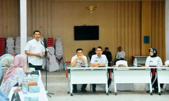 mahasiswai_penerima_beasiswa_bpdpks_diharap_bisa_harumkan_nama_batu_bara