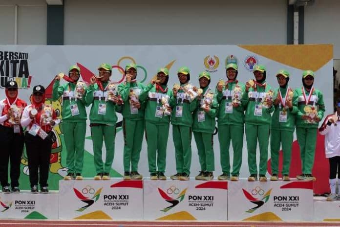 main_di_nomor_400_meter_lbjp_drum_band_putri_sumut_sumbang_emas