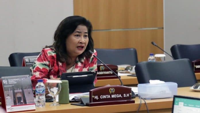 main_slot_saat_paripurna_cinta_mega_dipecat_dari_anggota_dprd_dki_jakarta