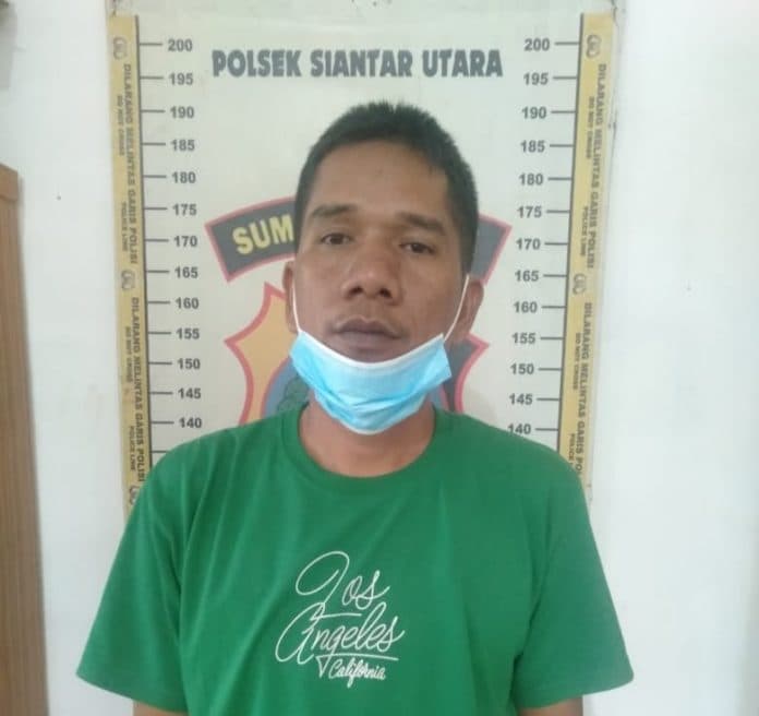 main_togel_di_warkop_dekat_rumah_pria_ini_dikurung_di_polsek_siantar_utara