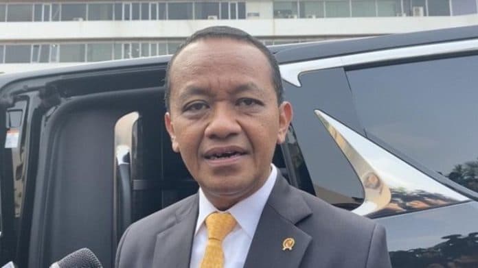 malam_ini_bahlil_lahadalia_mendaftar_calon_ketum_golkar
