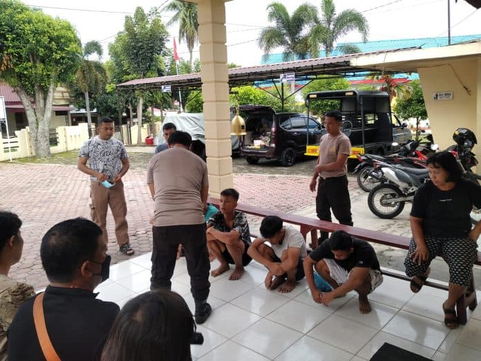 maling_jemuran_ketangkap_basah_5_anak_di_bawah_umur_nyaris_diamuk_warga