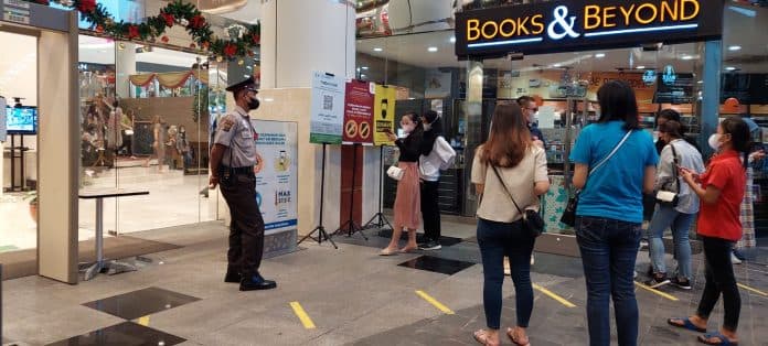 mall_di_medan_kembali_beroperasi_seperti_biasa