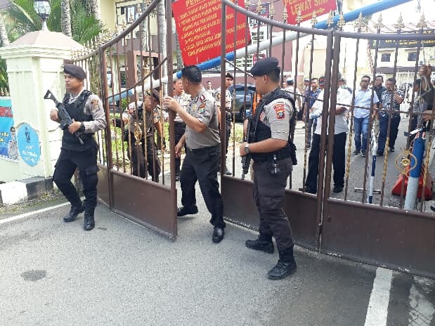 manajemen_gojek_kutuk_aksi_bom_bunuh_diri_di_polrestabes_medan