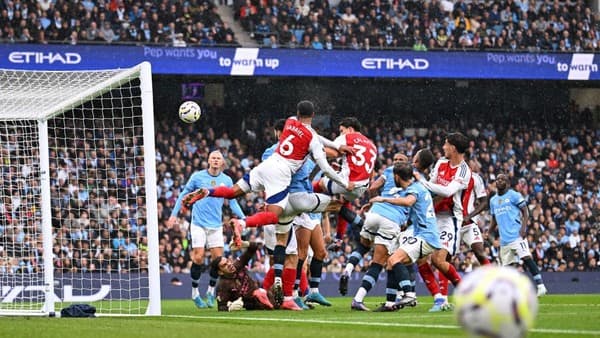 manchester_city_berbagi_poin_2_2_dengan_arsenal
