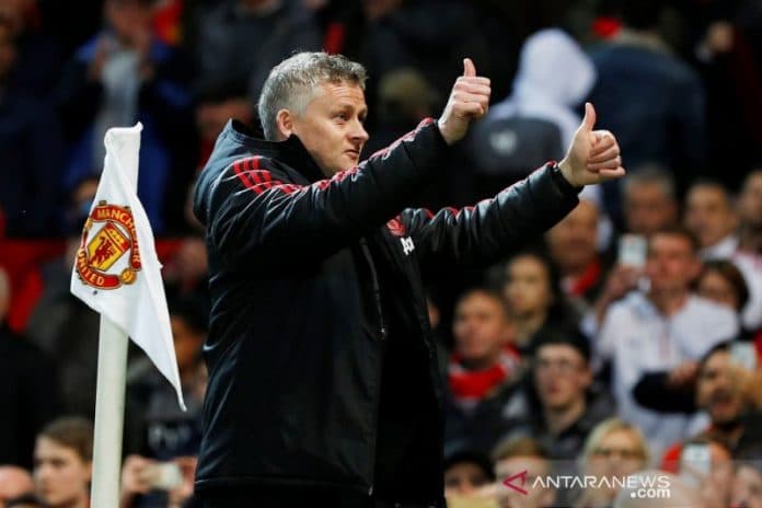 manchester_united_diterpa_krisis_solskjaer_bela_staf_pelatih