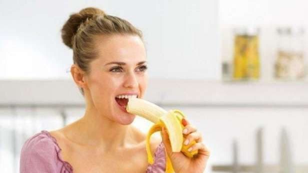 manfaat_luar_biasa_sarapan_pisang_dan_air_hangat_alternatif_diet_sehat