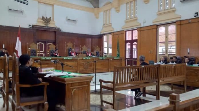mantan_gm_pt_gsd_didakwa_korupsi_imb_balei_merah_putih_pt_telkom_di_siantar_senilai_rp12_miliar