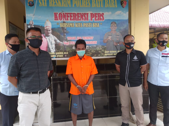 mantan_kades_desa_gunung_rante_batu_bara_diciduk_dari_warung_tuak_di_jambi