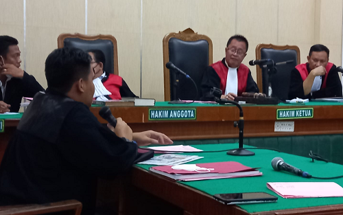 mantan_kades_simangambat_madina_diadili_secara_in_absensia