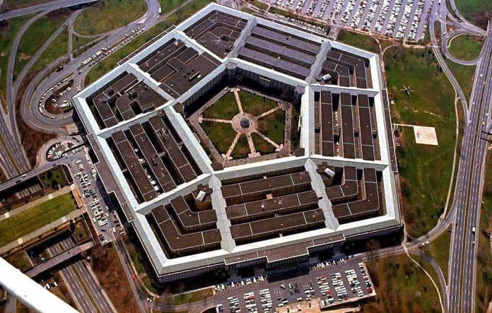 mantan_kepala_pentagon_peringatkan_campur_tangan_politik_dalam_militer