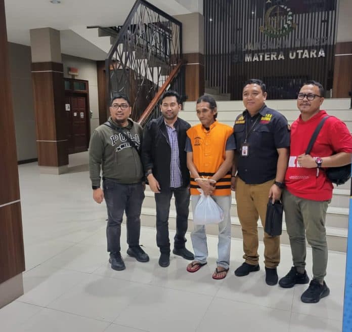 mantan_kepsek_smkn_2_kisaran_diringkus_ditahan_di_rutan_tanjung_gusta_medan