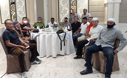 mantan_manajer_persebaya_jamu_para_legenda_psms_di_medan