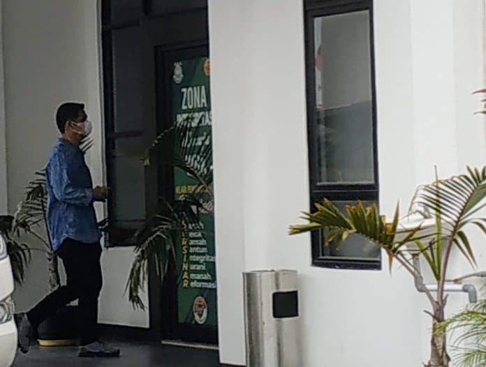 mantan_wali_kota_siantar_hadiri_panggilan_jaksa_soal_dugaan_korupsi
