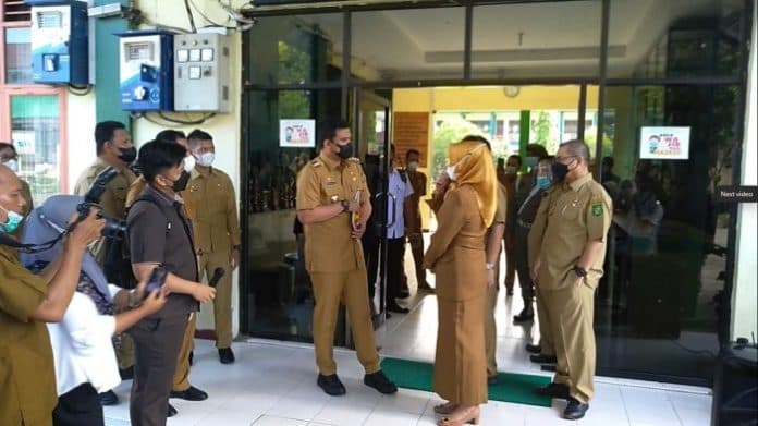 mantap_84_guru_di_medan_sudah_divaksinasi_covid_19