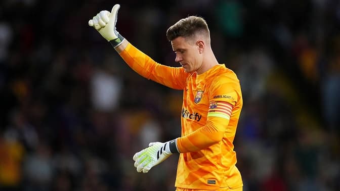 marc_andre_ter_stegen_masih_pertimbangkan_operasi