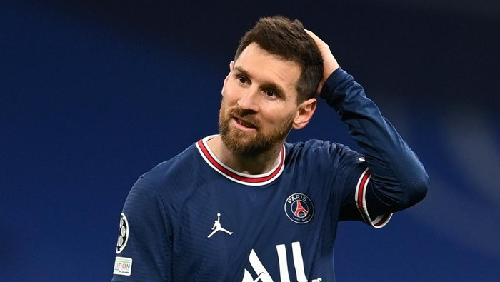 mario_kempes_lionel_messi_tak_bahagia_di_psg