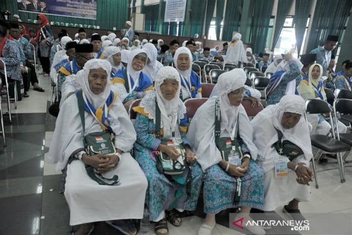 masa_tunggu_berangkat_haji_di_sumsel_18_tahun