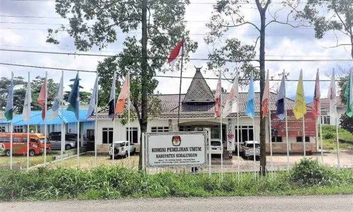 masih_17_parpol_serahkan_berkas_perbaikan_kpu_simalungun_ada_surat_perpanjangan_dari_pusat