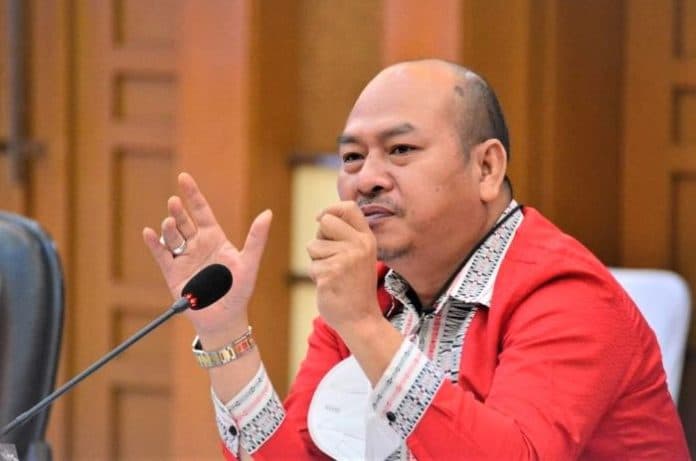 masih_nikson_nababan_daftar_balon_gubernur_sumut_di_pdip_begini_kata_pengamat