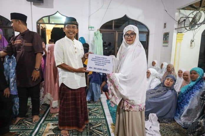 masjid_al_ikhlas_sibatu_batu_dapat_bantuan_rp30_juta_dari_pemko_siantar