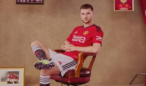 mason_mount_resmi_gabung_dengan_mu_meski_berat_tinggalkan_chelsea