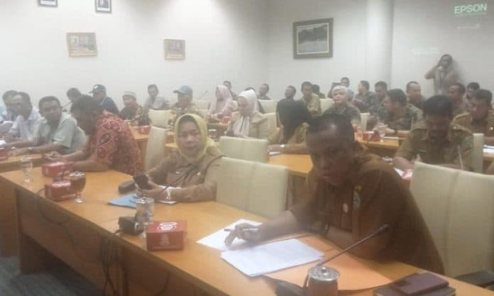 masyarakat_langkat_ngadu_ke_dprd_sumut_dibutuhkan_langkah_hukum_masalah_galian_c