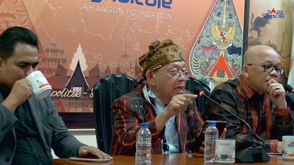 masyarakat_simalungun_dan_para_syndicate_desak_pemerintah_anugerahkan_tuan_rondahaim_saragih_pahlawan_nasional