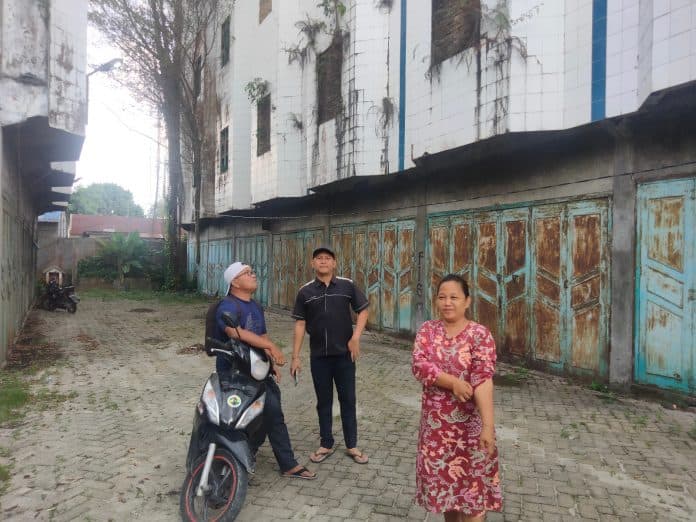 mayat_mengering_di_gedung_walet_kisaran_ini_kesaksian_warga