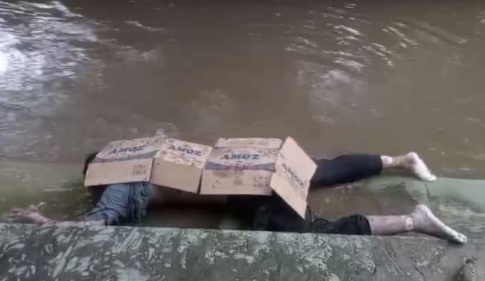 mayat_pria_tidak_dikenal_hebohkan_warga_bantaran_sungai_babura