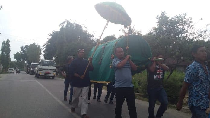 mayat_tukang_jok_motor_ditemukan_di_tepi_jalan