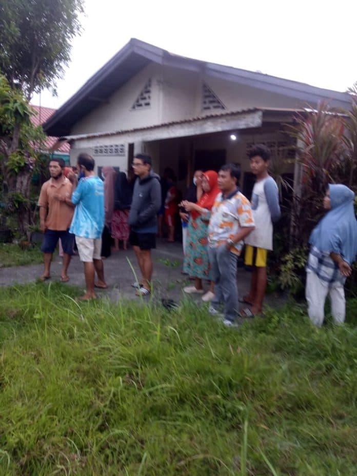 mayat_wanita_paruh_baya_membusuk_ditemukan_warga_brayan