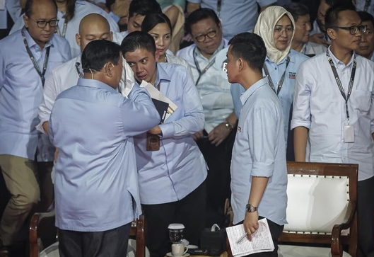 mayor_teddy_di_barisan_prabowo_mabes_tni_buka_suara