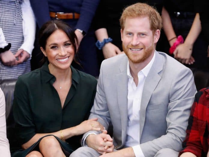 meghan_markle_dan_pangeran_harry_disebut_tukang_tipu
