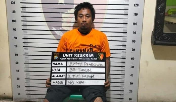 melawan_saat_ditangkap_kedua_kaki_residivis_kasus_pencurian_ini_ditembak_polisi