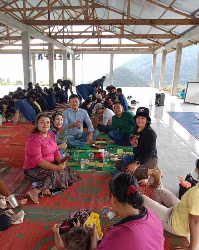memanas_kades_gunpar_minta_kades_simempar_stop_penderesan_hutan_pinus