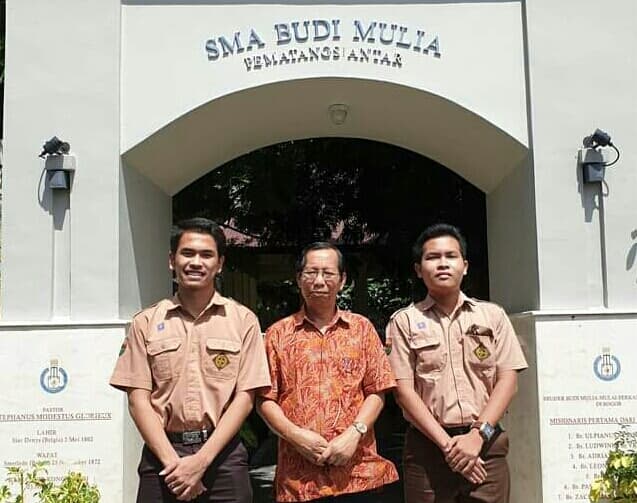 membanggakan_dua_siswa_sma_budi_mulia_siantar_dapat_beasiswa_kuliah_ke_luar_negeri