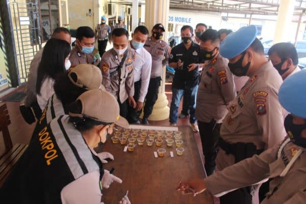 mendadak_42_personil_polres_siantar_dites_urine