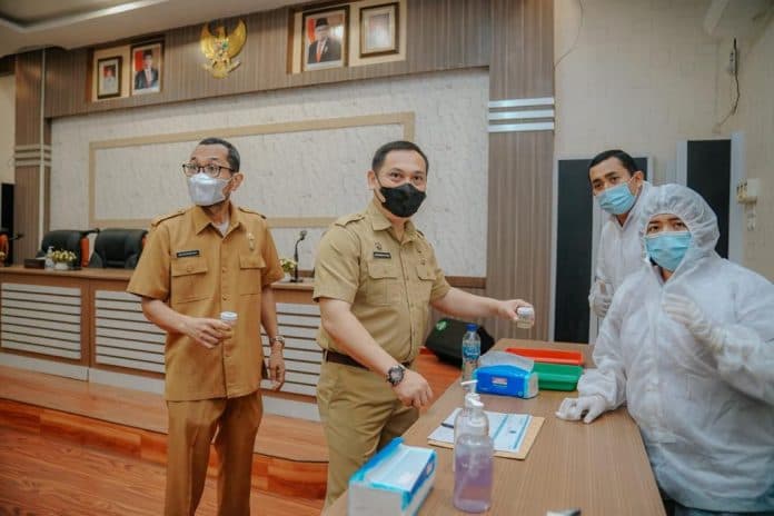 mendadak_seratusan_asn_pemko_medan_dites_urine