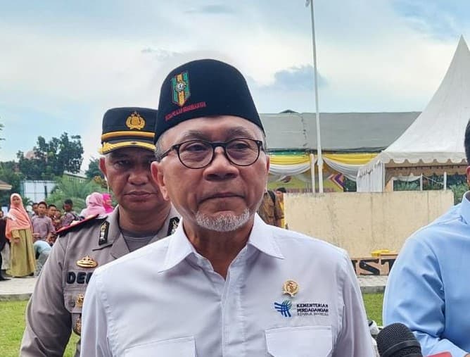mendag_zulhas_pastikan_harga_kebutuhan_pokok_aman_dan_stabil_begitu_juga_stok_beras