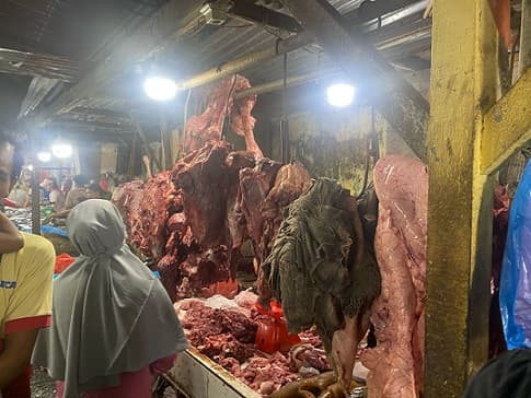 mendekati_ramadhan_harga_daging_sapi_dan_kambing_di_pasar_gambir_naik