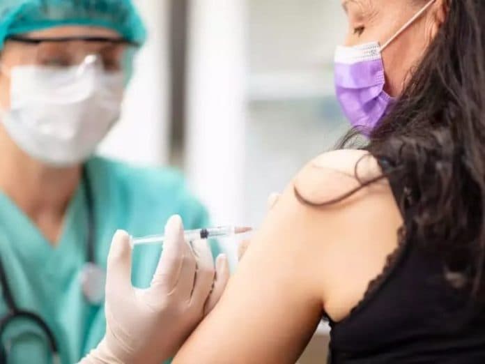 mengapa_pasien_covid_19_yang_telah_pulih_harus_mempertimbangkan_vaksin_flu