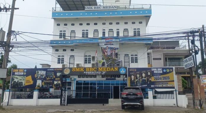 mengenal_sekolah_broadcasting_audio_visual_pertama_di_sumut