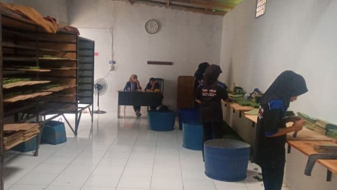 mengintip_produksi_tempe_lokal_milik_rumter_perangin_angin